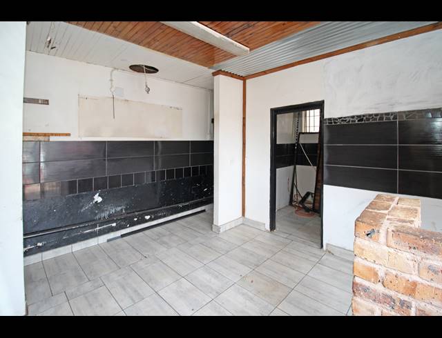 640M² BUSINESS FOR SALE IN BRIXTON